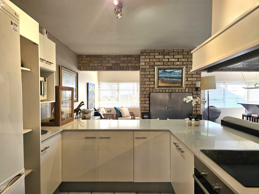 5 Bedroom Property for Sale in Ferreira Town Eastern Cape